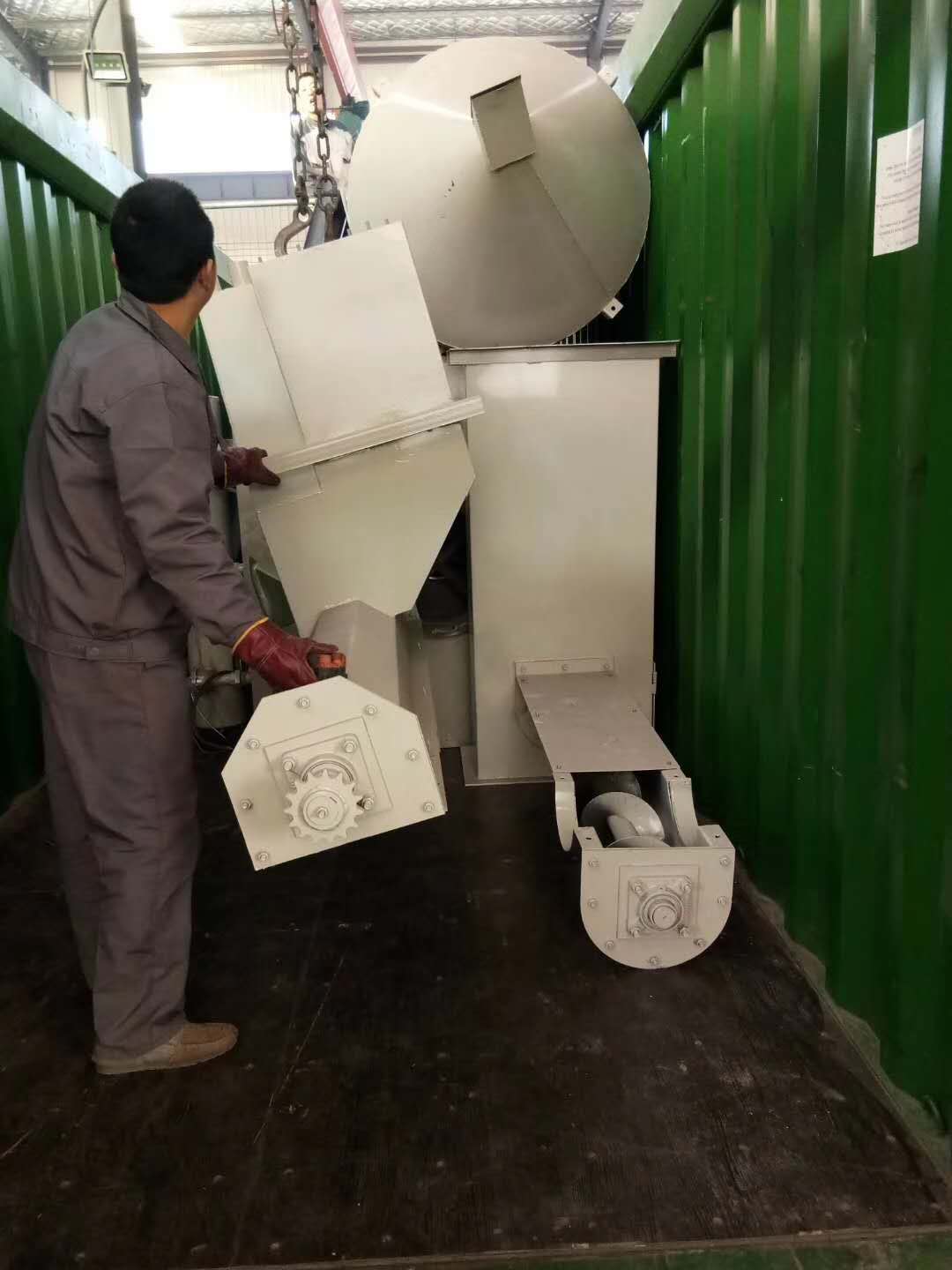 q6910輥道通過(guò)式拋丸清理機(jī)發(fā)往墨西哥 q6910輥道通過(guò)式拋丸清理機(jī)發(fā)往墨西哥